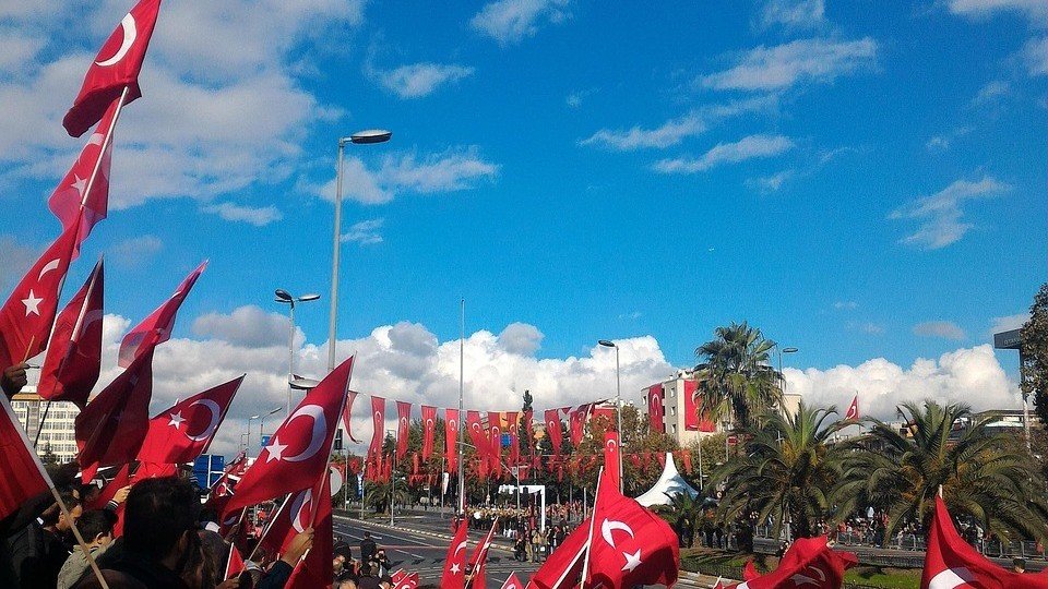 CHP İstanbul'da Bayrak Değişimi: Gürsel Tekin Gitti, Yüksel Geldi